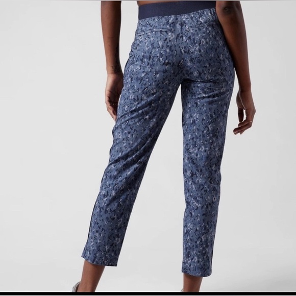 Athleta Brooklyn Ankle Pants Size 2 - Picture 2 of 8